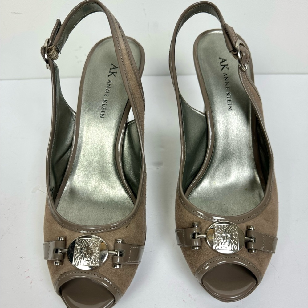 AK Anne Klein Gray Iflex Open Toe Suede Heels Size 9